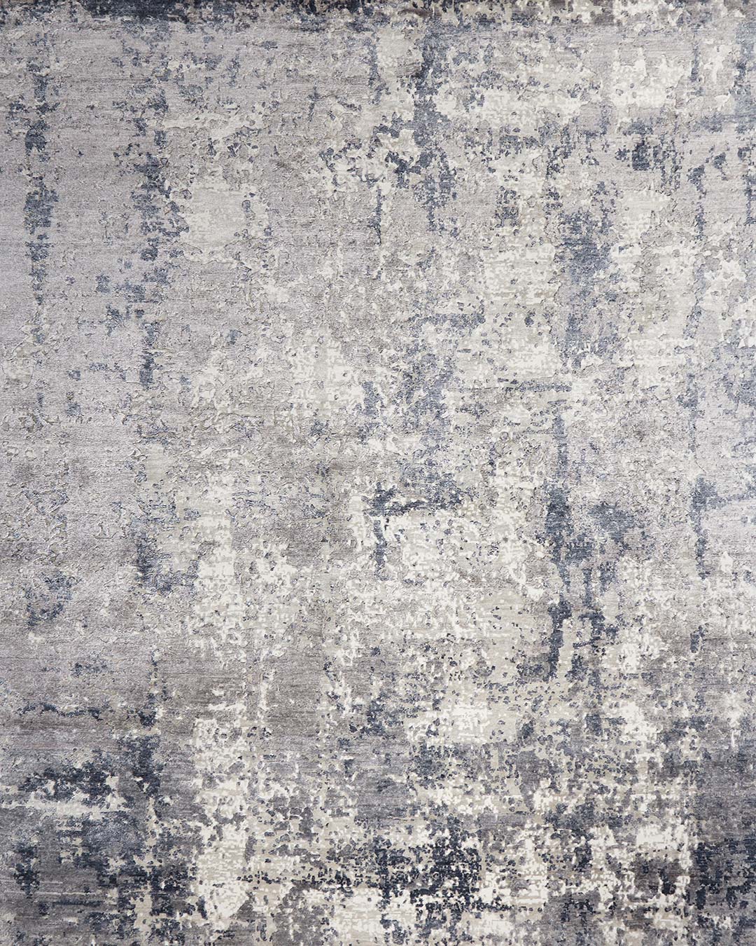 Overhead image of silver Metallicus rug