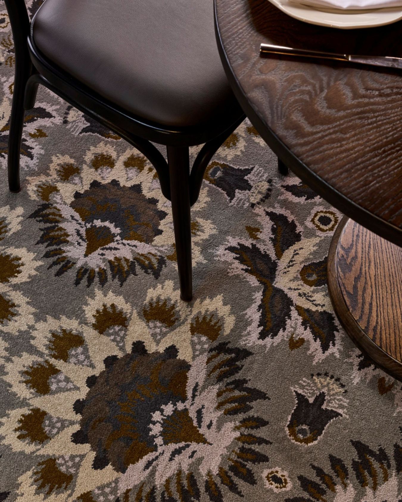 designer rugs house of heras Starburst Pewter Axi collection