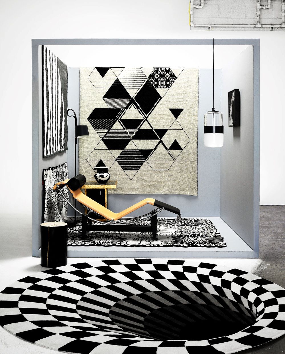 image of the Black hole rug designed by Daniel Malik