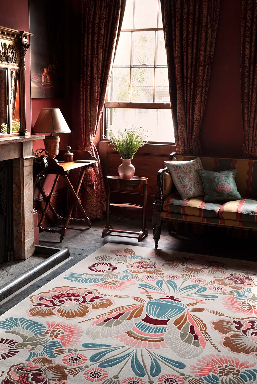 Living room image of floral Honeybee rug by House Of Heras