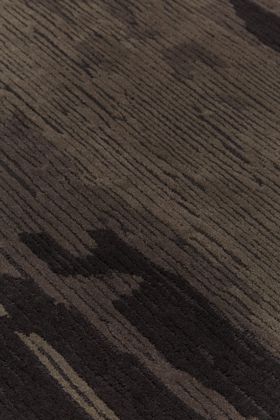 designer rugs chrome Rhodium dark grey close up oh wr.jpg 1