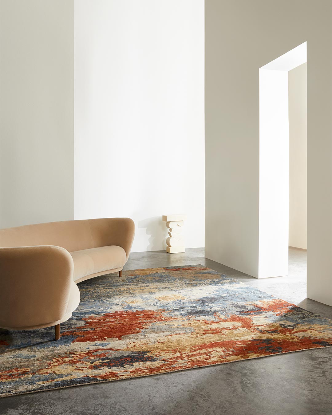 Living room image of multi coloured Agate rug