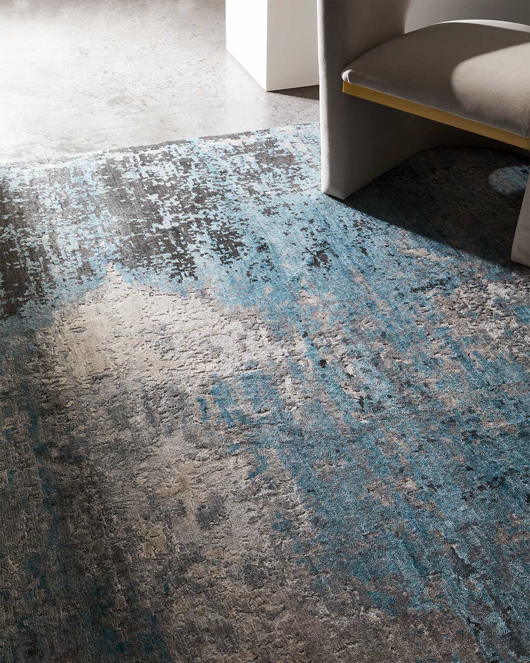 Detailed image of textural Aria rug in blue colour