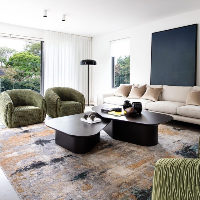 designer-rugs-karen-akers-glory-days-living-room-thomas-dalhoff