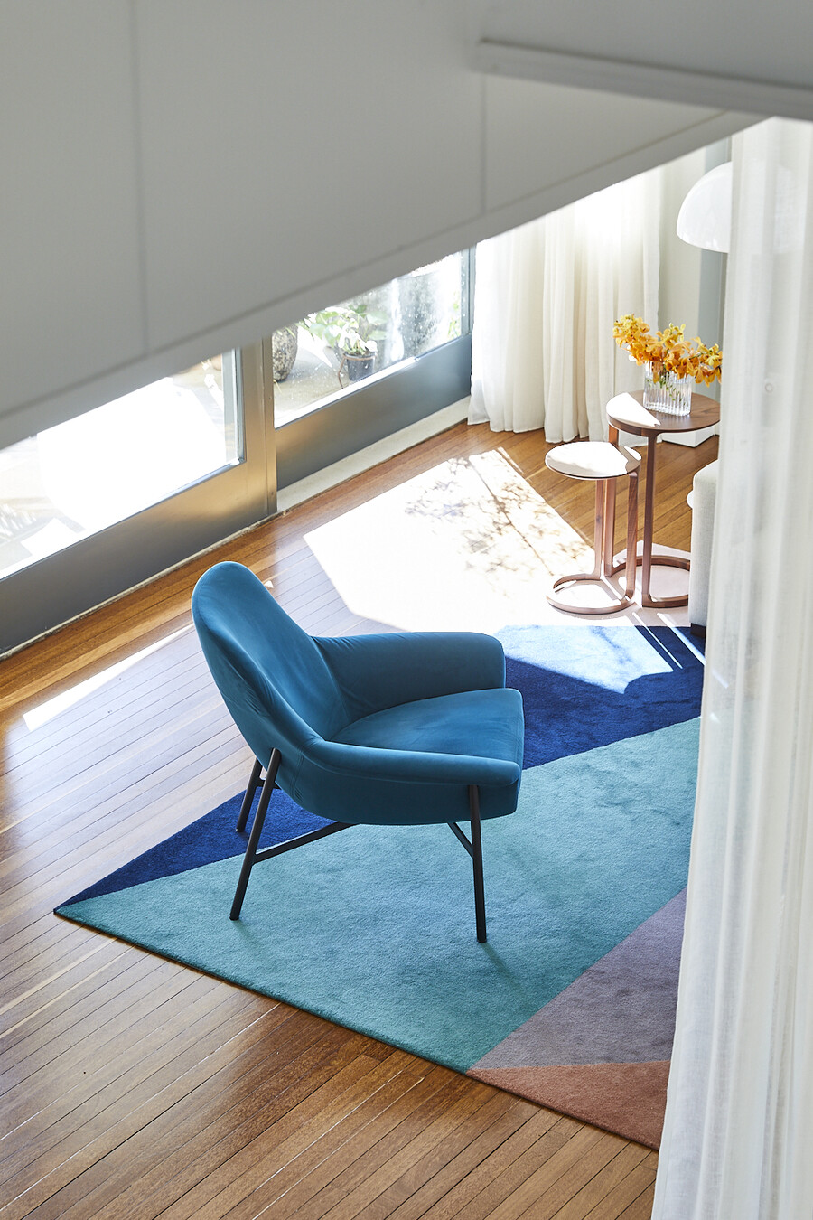 designer rugs vellum interiors moon living room 1