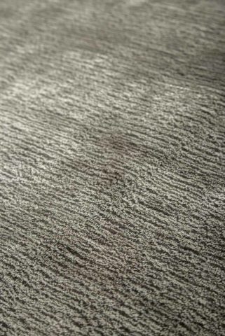 Close up view of Safari rug in silver mix colour